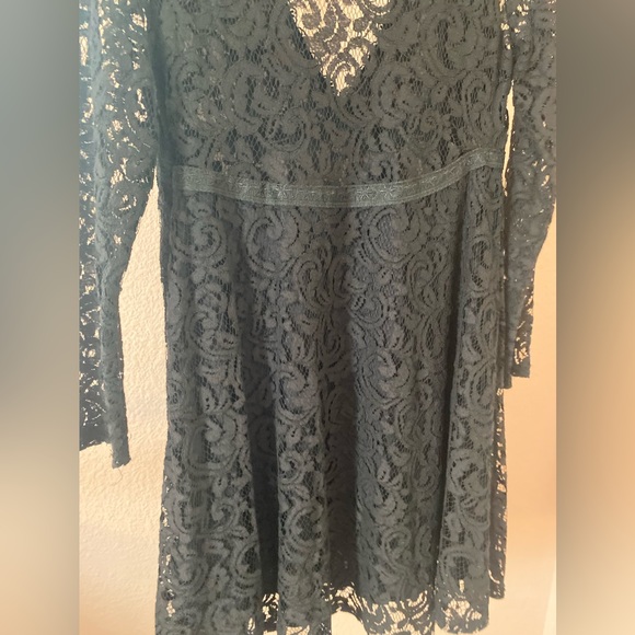 Black Lace Beauty by Kimchi Blue S10 - Picture 7 of 12